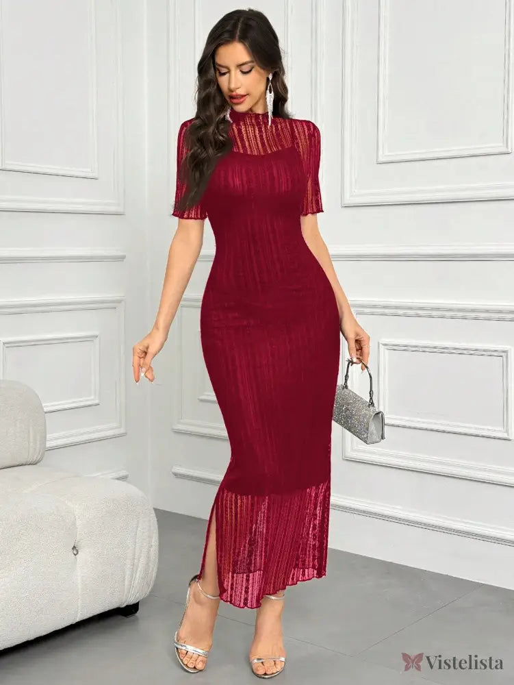 Vestido Longo Elegante Com Transparência E Gola Alta Vestido Longo Elegante Com Transparência E Gola Alta