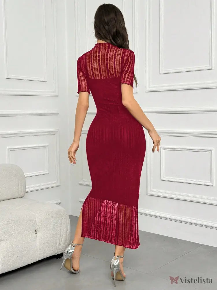 Vestido Longo Elegante Com Transparência E Gola Alta Vestido Longo Elegante Com Transparência E Gola Alta