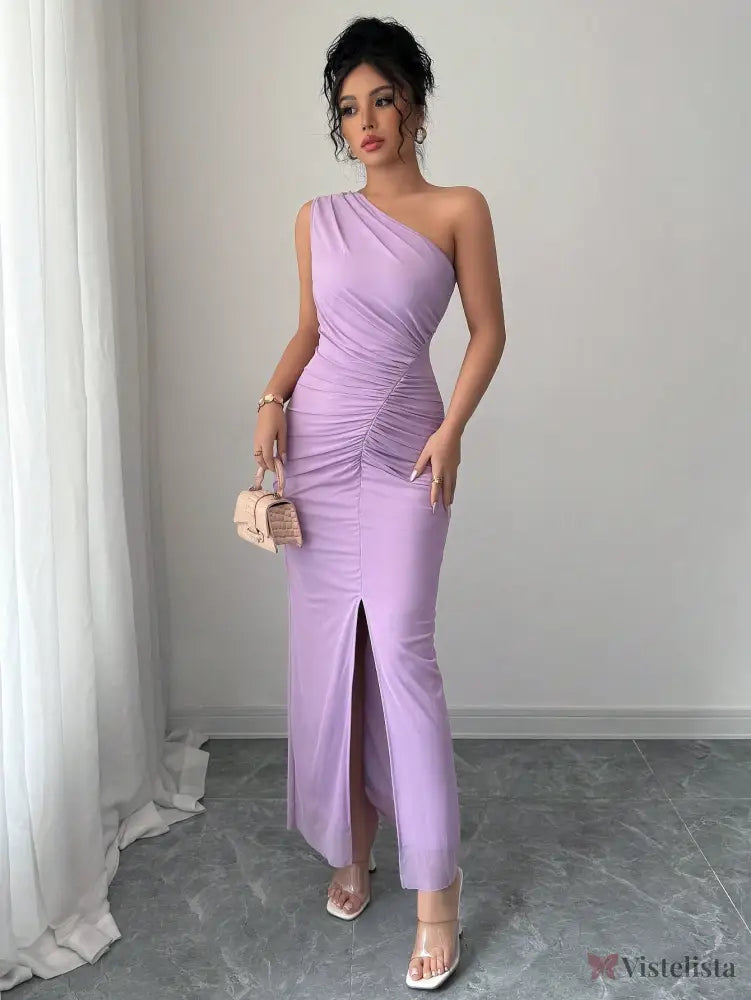 Vestido Longo Um Ombro Só Drapeado Com Fenda Discreta Vestido Longo Um Ombro Só Drapeado Com Fenda Discreta