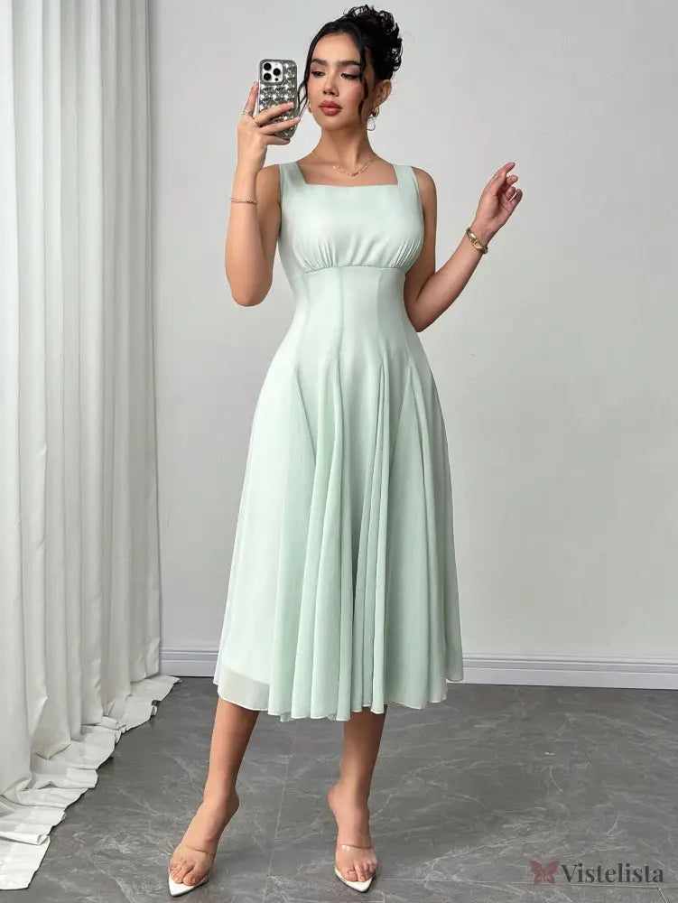 Vestido Midi Evasê Com Decote Reto Elegante Vestido Midi Evasê Com Decote Reto Elegante