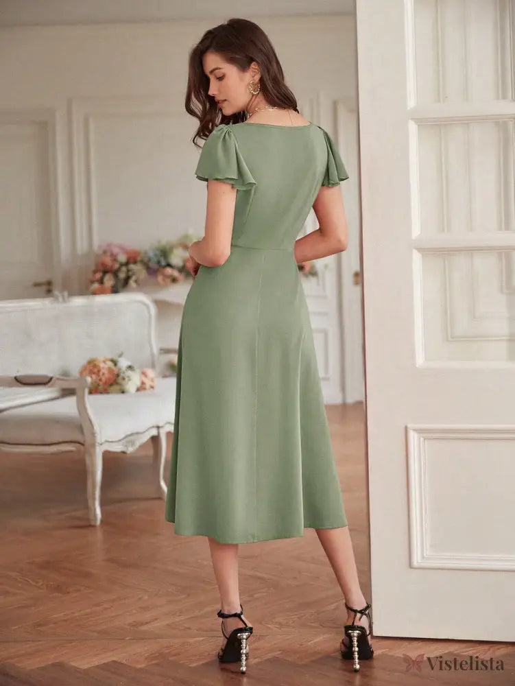 Vestido Midi Evasê Decote Quadrado Botões Frontais Vestido Midi Evasê Decote Quadrado Botões Frontais