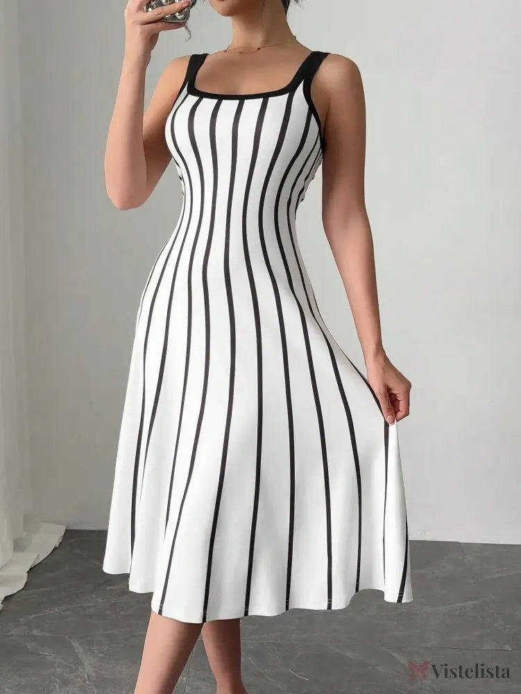 Vestido Midi Justo Listrado Com Decote Quadrado Vestido Midi Justo Listrado Com Decote Quadrado