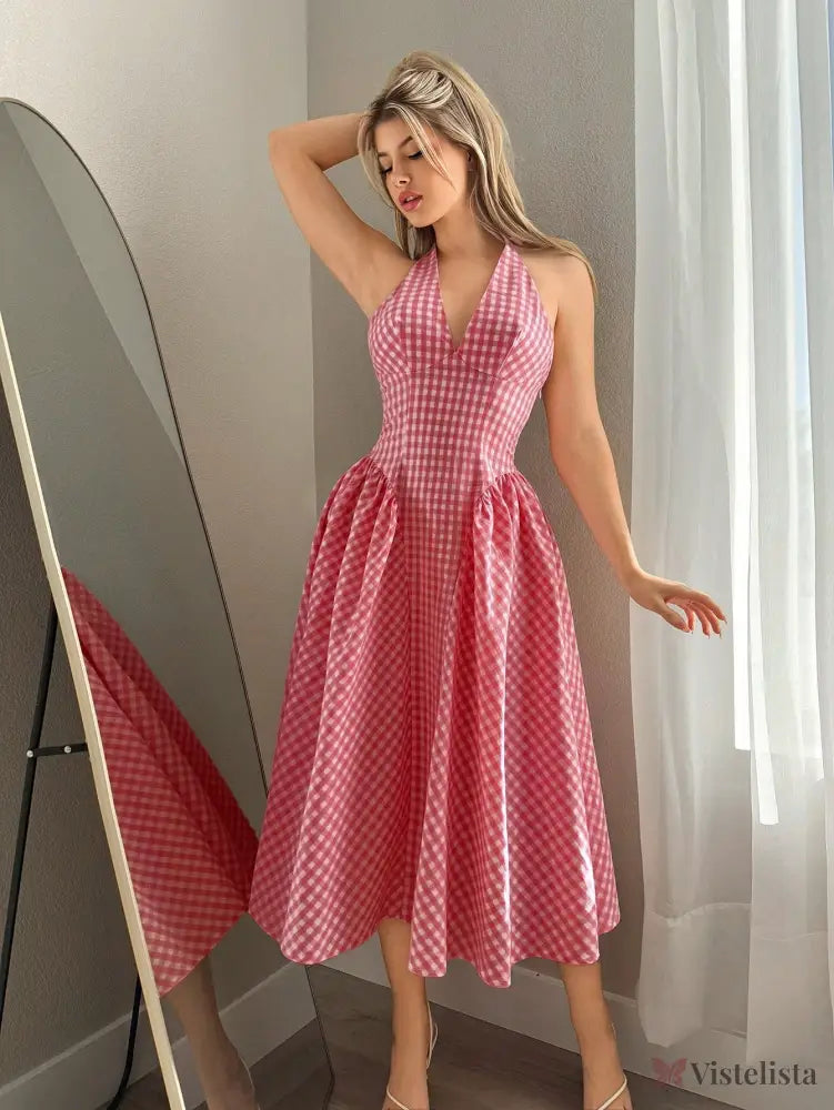 Vestido Midi Rodado Com Decote Halter E Estampa Vichy Vestido Midi Rodado Com Decote Halter E Estampa Vichy