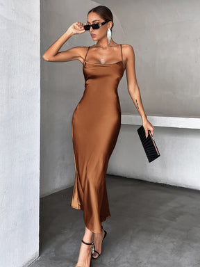 Vestido Longo De Cetim Minimalista Com Alças Finas