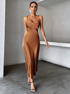 Vestido Longo De Cetim Minimalista Com Alças Finas