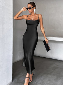 Vestido Longo De Cetim Minimalista Com Alças Finas