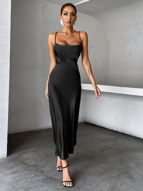 Vestido Longo De Cetim Minimalista Com Alças Finas