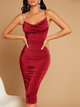 Vestido Midi Elegante Alças Finas Cruzadas Com Brilho