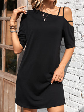 Vestido Curto Ombro Único Com Alças Assimétricas