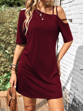 Vestido Curto Ombro Único Com Alças Assimétricas