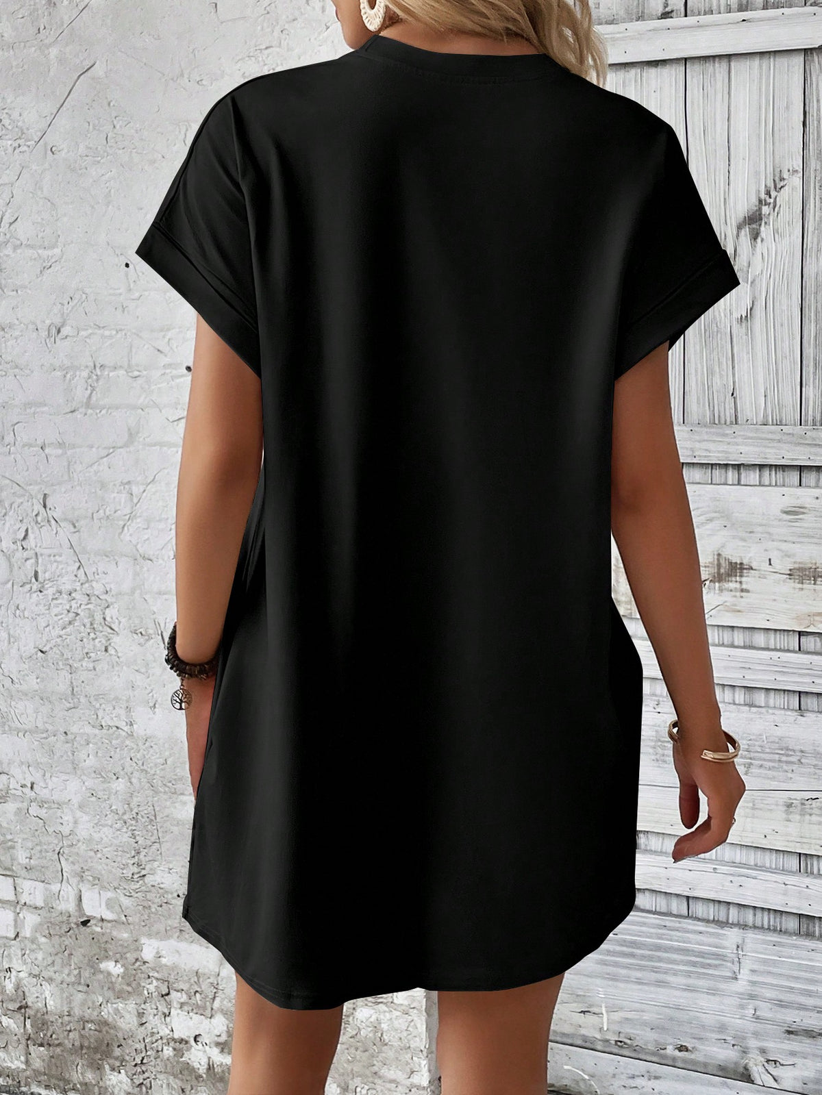 Vestido Curto Básico Verde Com Bolsos Laterais