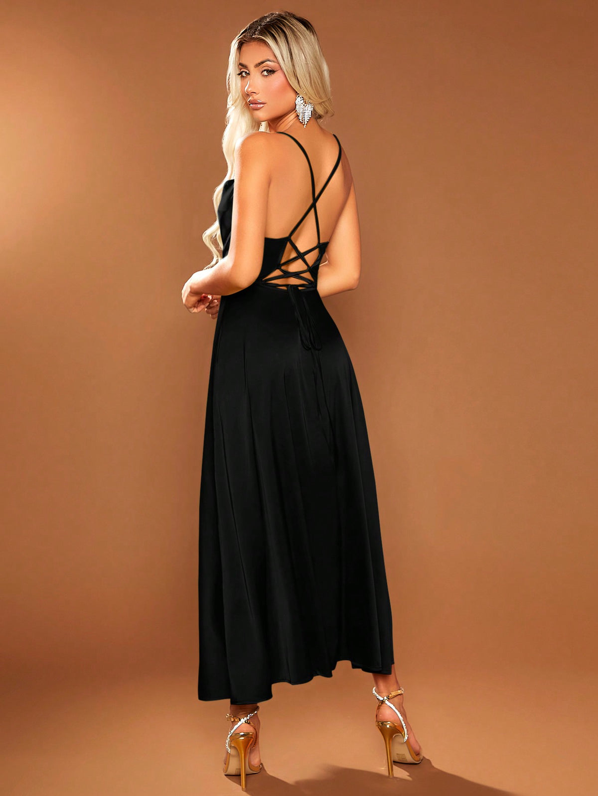 Vestido Longo Elegante Alças Finas Com Fenda Lateral