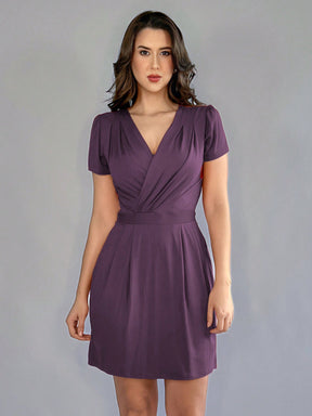 Vestido Curto Evasê Decote V Transpassado Elegante