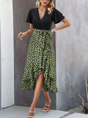 Vestido Midi Transpassado Com Saia Estampada