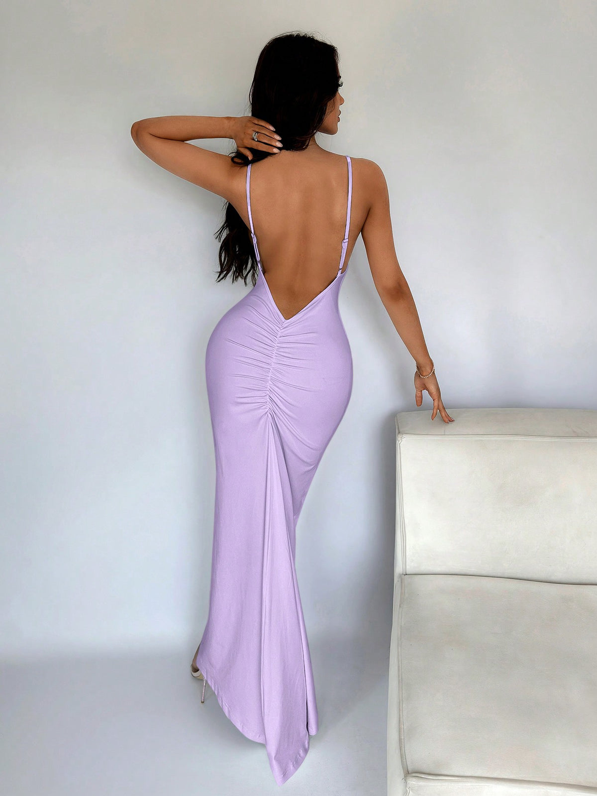 Vestido Longo Justo Elegante Decote Profundo Costas Abertas