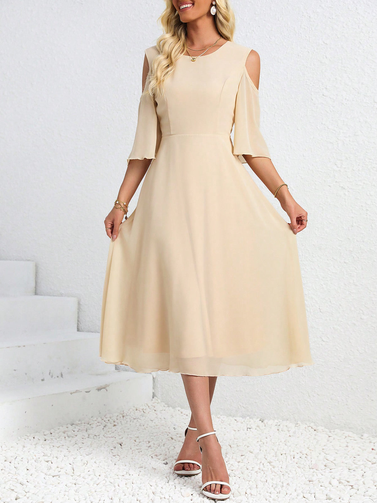 Vestido Midi Evasê Elegante Com Manga Vazado Ombro