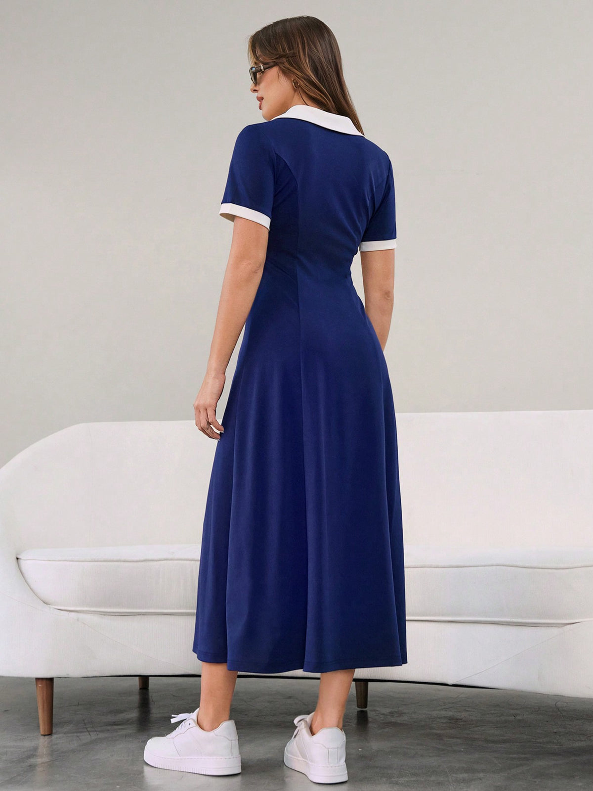 Vestido Longo Minimalista Decote V Cintura Ajustada