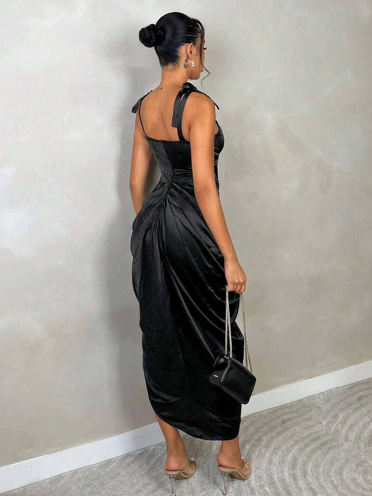Vestido Longo Elegante Drapeado Lateral Com Fenda Sofisticada