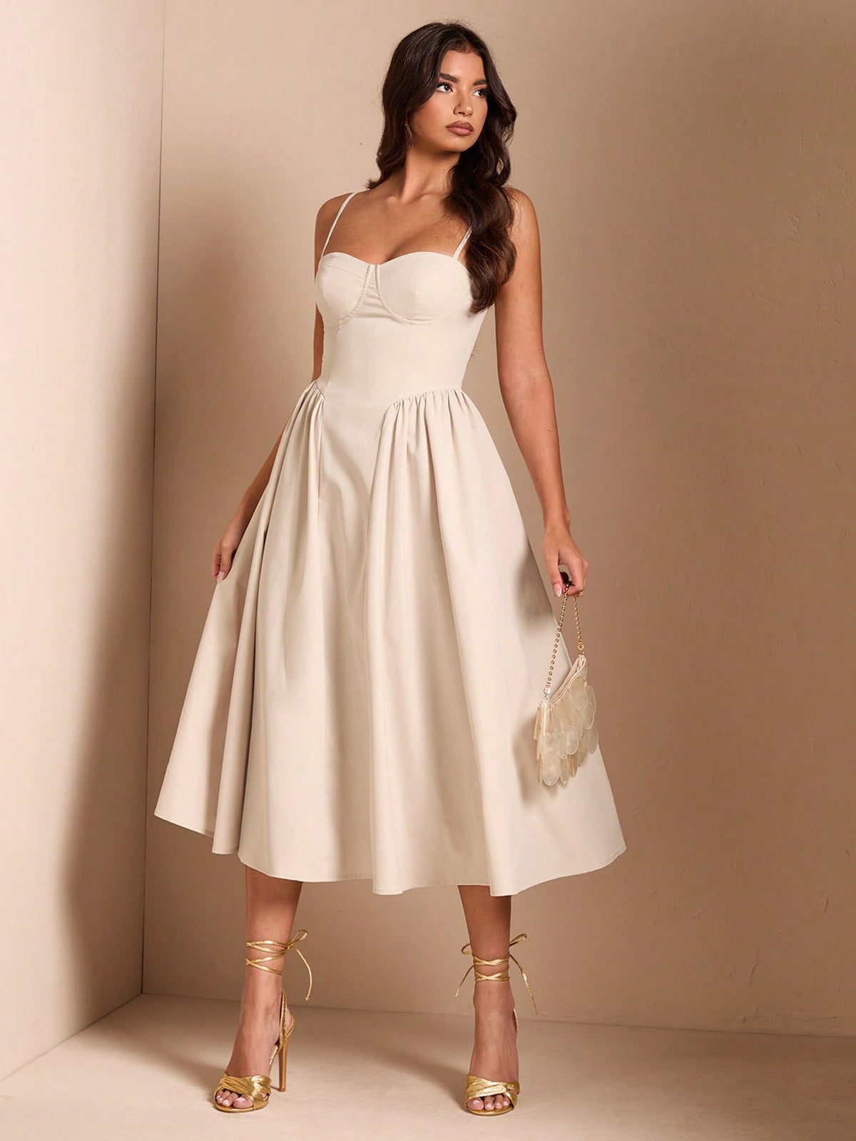 Vestido Midi Tomara Que Caia Com Saia Evasê