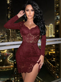 Vestido Curto De Renda Manga Longa Com Transparência Elegante