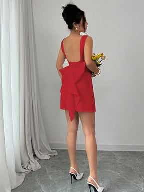 Vestido Elegante Com Decote Profundo E Laço Marcante