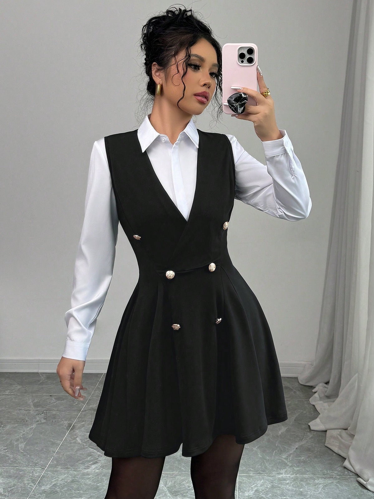 Vestido Blazer Curto Rodado Com Camisa Sobreposta Elegante