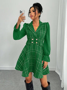 Vestido Blazer Curto Rodado Com Manga Longa E Botões