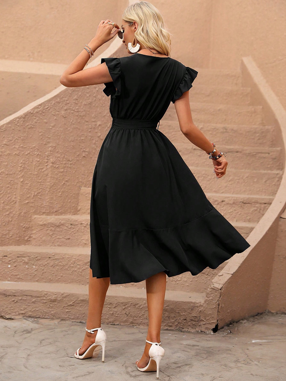 Vestido Midi Envelope Com Amarração Na Cintura