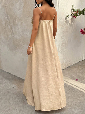 Vestido Longo De Alças Com Detalhe Floral No Decote