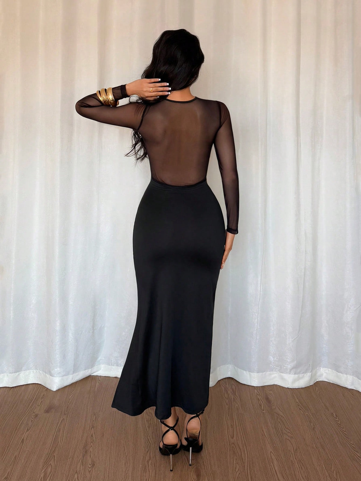 Vestido Justo Longo Elegante Com Detalhe Em Tule