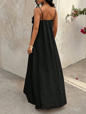 Vestido Longo De Alças Com Detalhe Floral No Decote