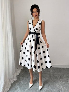 Vestido Midi Poá Decote V Com Cinto De Amarração