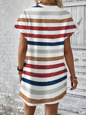 Vestido Curto Listrado Casual Com Bolsos Laterais