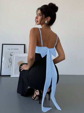 Vestido Midi Com Alças Finas E Laço Elegante Nas Costas