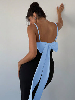Vestido Midi Com Alças Finas E Laço Elegante Nas Costas