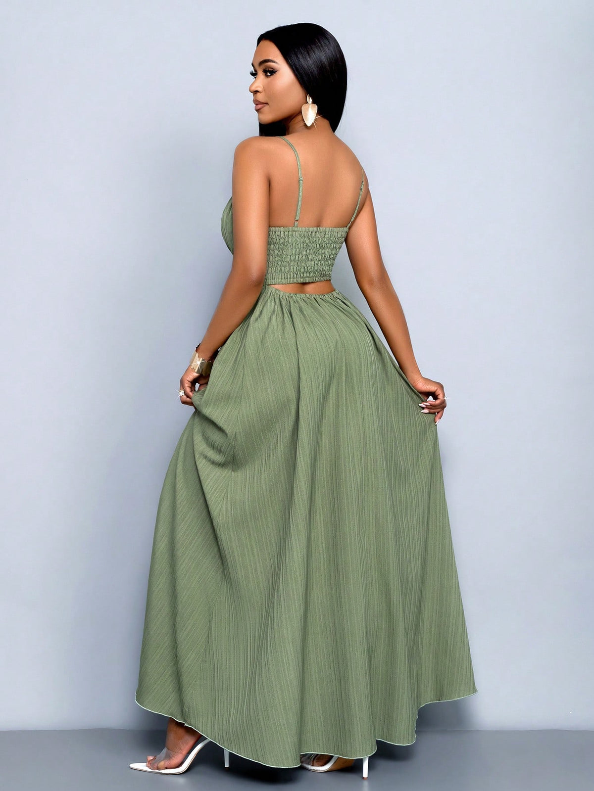 Vestido Longo Verde Com Alças Finas E Cintura Franzida