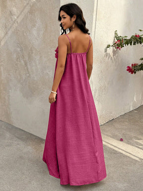 Vestido Longo De Alças Com Detalhe Floral No Decote
