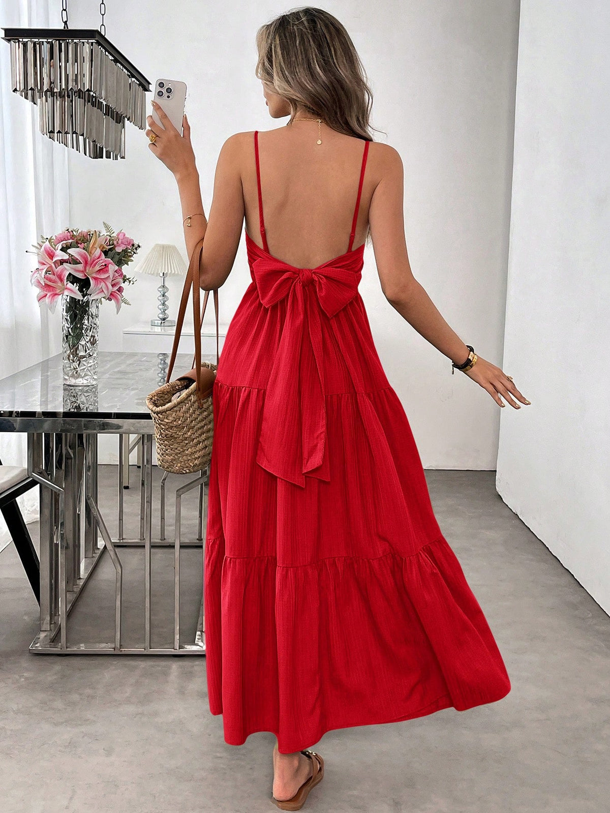 Vestido Longo Verde Com Laço Nas Costas E Camadas Fluídas