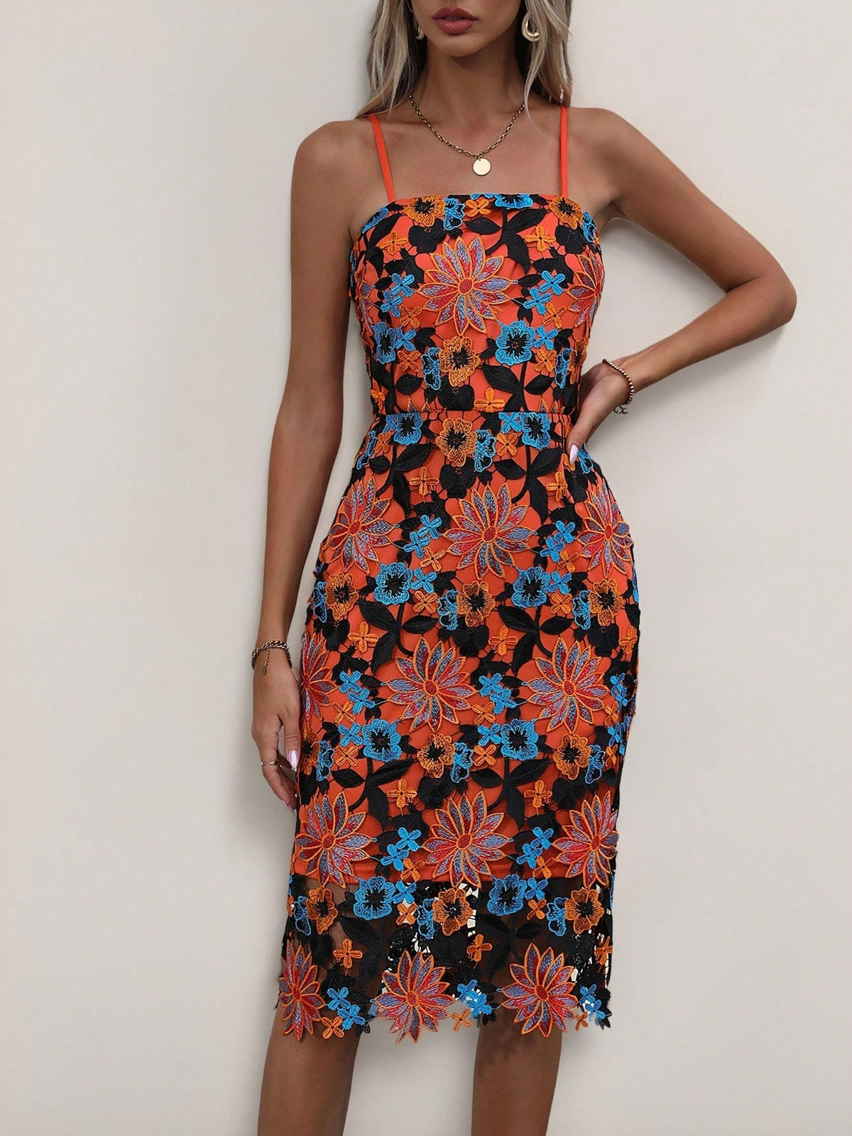 Vestido Elegante De Renda Com Transparência Floral Midi