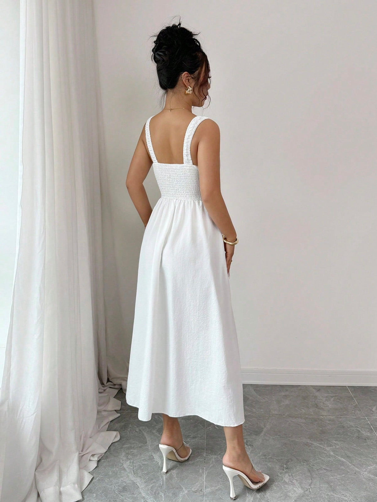 Vestido Midi Evasê Com Amarração Corset Frontal