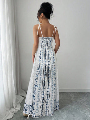 Vestido Longo Estampado com Alças Finas e Barra Decorada