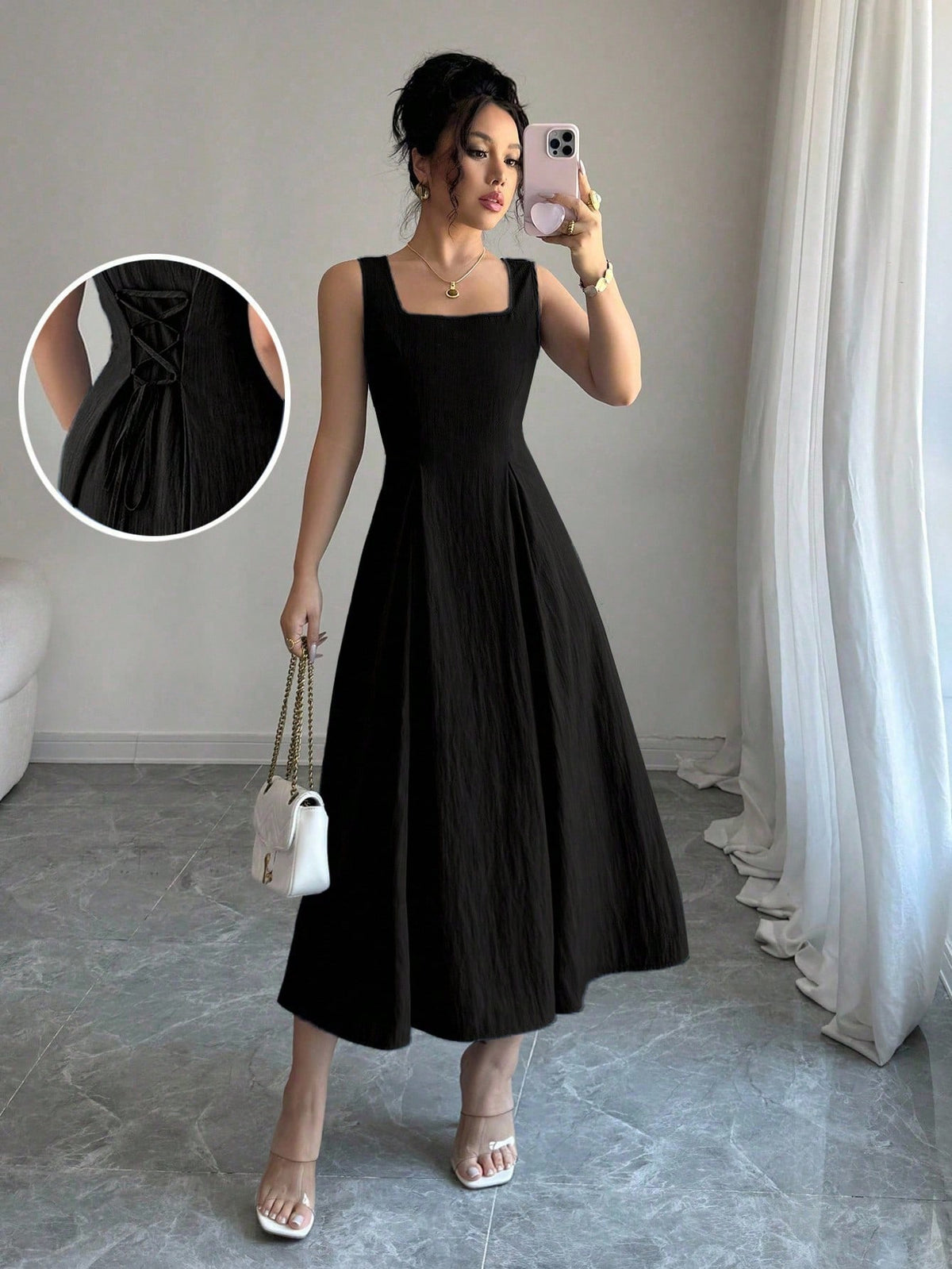 Vestido Midi Evasê Com Pregas E Detalhe Trançado