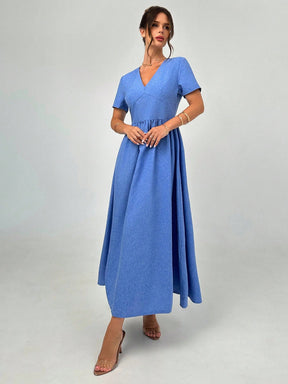 Vestido Longo Evasê Decote V Com Cintura Marcada