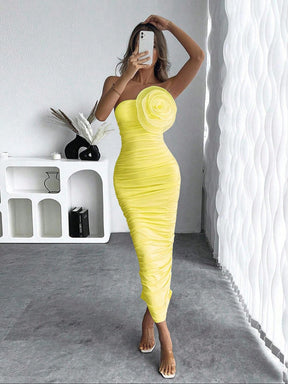 Vestido Elegante Justo Longo Com Detalhe Floral Estruturado