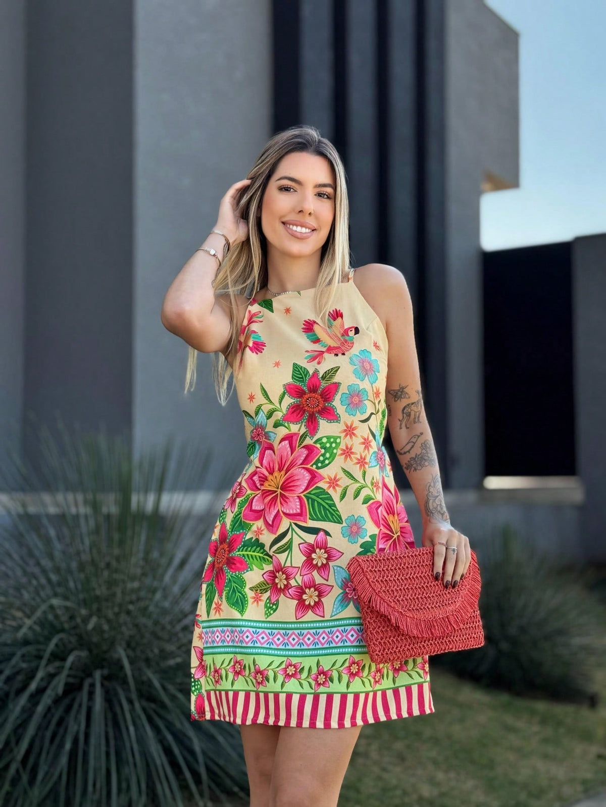 Vestido Curto Evasê Estampado Floral Com Alças Finas