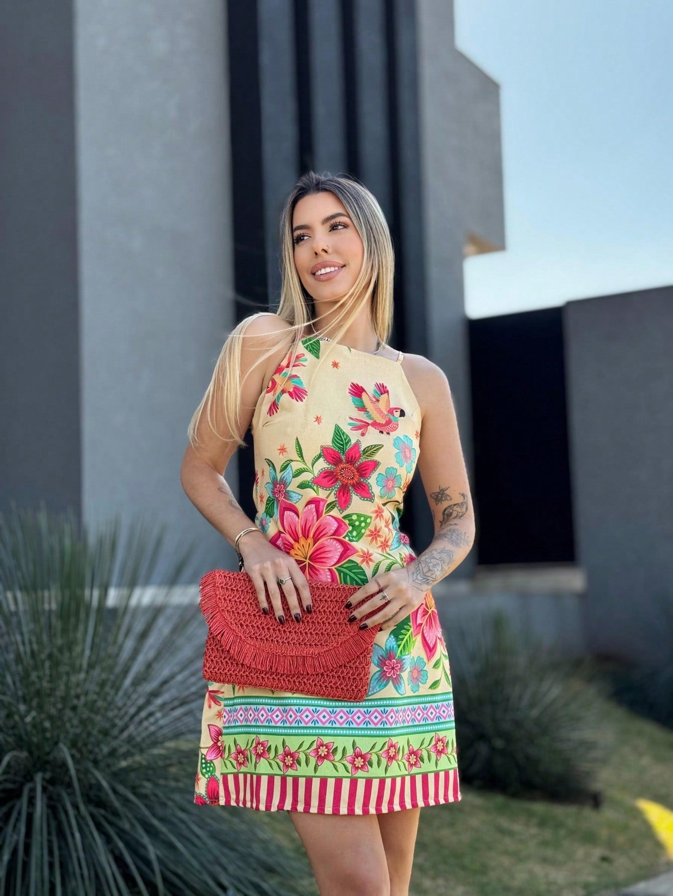 Vestido Curto Evasê Estampado Floral Com Alças Finas