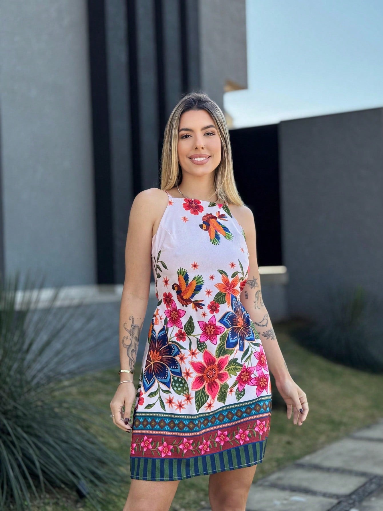 Vestido Curto Evasê Estampado Floral Com Alças Finas