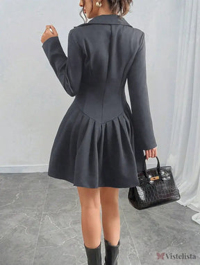 Vestido Blazer Curto Alfaiataria Plissado Com Botões Vestido Blazer Curto Alfaiataria Plissado Com Botões