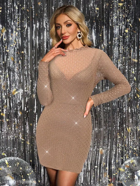 Vestido Curto Com Mangas Longas E Estilo Brilhante Glam Vestido Curto Com Mangas Longas E Estilo Brilhante Glam