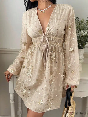Vestido Curto Decote V Com Manga Longa E Bordado Brilhante Vestido Curto Decote V Com Manga Longa E Bordado Brilhante